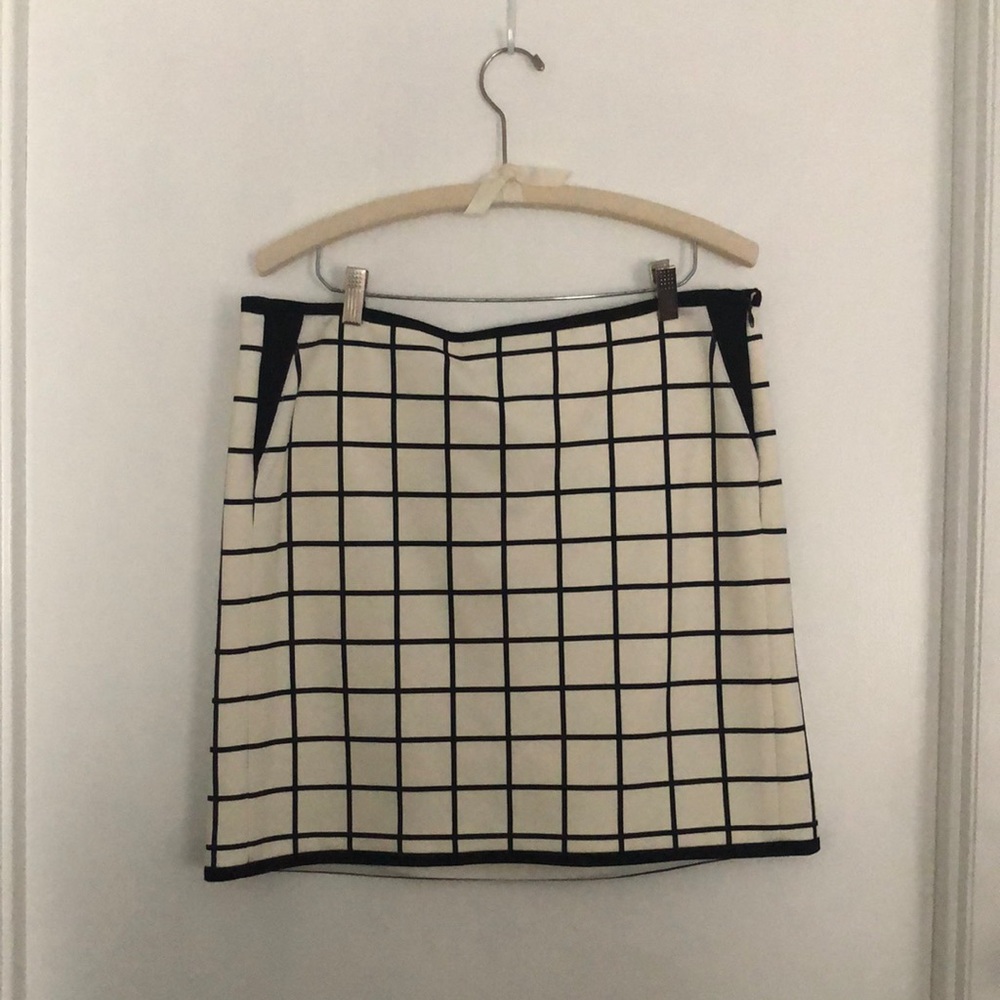 White House Black Market NWT Skirt